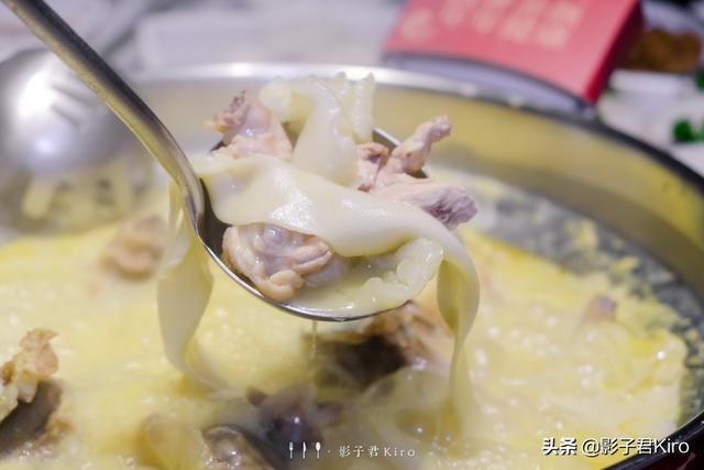 花胶鸡为什么这么黄 2026年花胶鸡锅底为什么那么黄