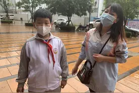 贵阳小学生打车上学，中途竟被甩客？图片