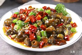 香辣炒田螺和香辣炒钉螺，你选择哪个美食呢？图片
