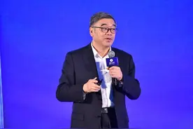 “点燃”内驱力要做到“四自”：自信、自强、自律和自省图片