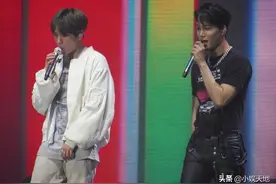 200227 SuperM巴黎演出，舞台上的伯贤和KAI，闪闪发光的两兄弟图片