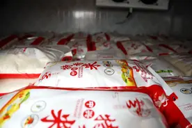 为了乡亲们，这名海门男人真的拼了图片