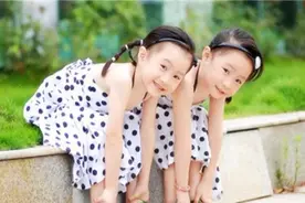双胞胎和双胞胎结婚，生出来的孩子会长得完全一样吗？‍概率很低图片