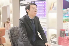 美国股市会变成熊市？最牛策略师：美股现在不像2008年，更像是……视频封面