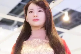 中国超高颜值美女机器人，肤白貌美功能齐全，能带回家做老婆吗？图片