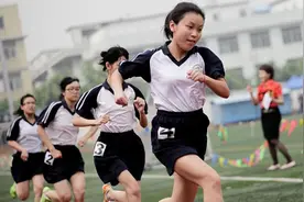 将中考体育与语数外同分：孩子更累、家长更急、老师更忙图片