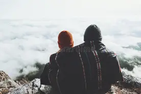 小说：一个养女的报恩图片