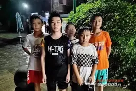 暴雨夜拦车的五少年找到了！孩子说：爸爸被淹过，不想悲剧再发生图片
