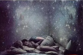 打台球，夜谈和奇怪的梦图片