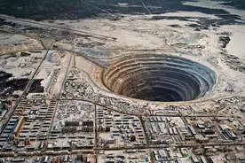 现在才明白，当年苏联挖穿地球，为何挖到12262米就停了？图片
