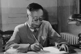 土肥原贤二将溥仪挟持到东北，伪满洲国成立，他终于当上皇帝图片