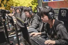 成为一名电竞选手比考上985更难：电竞从来不是差生的出路图片