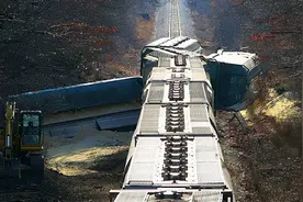 相亲遇到前女友，我问起了那个开奥迪的男人，她说那只是她的老板图片