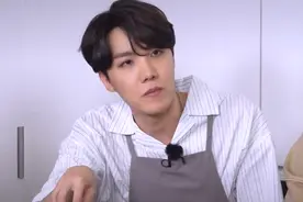 网曝宋雨琦恋爱？戴同款手链多次撞衫暗暗互动，男方疑似郑号锡图片