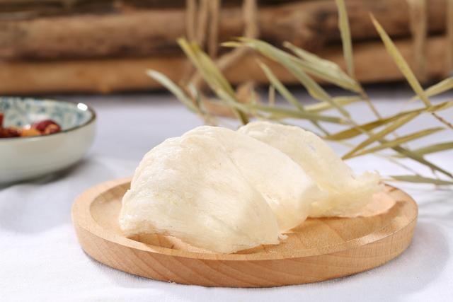 男人吃燕窝对身体有什么好处 2025年男人吃燕窝有哪些好处 男人吃燕窝对身体有什么好处 2025年男人吃燕窝有哪些好处