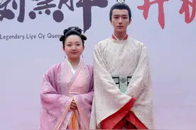 《皇后刘黑胖》终于杀青，李宏毅与辣目洋子主演，曾因黑脸被骂图片