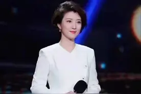 央视终于换新人主播！36岁崔爽大龄入职，甜美脸穿西装比董卿美图片