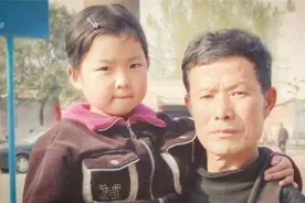 52岁老农捡到一女婴，抚养16年成少女，如今生活却变得一团糟图片