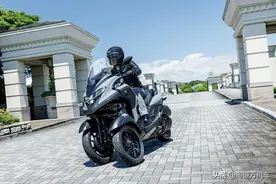 雅马哈Tricity 300日本上市 售价95.7万日元图片