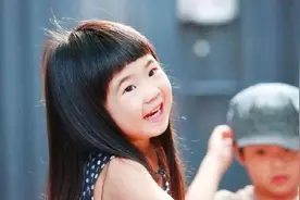 有种“逆袭式”长大叫曹格女儿，9岁褪去婴儿肥，大长腿超抢镜图片