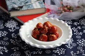 山楂还在做糖葫芦？加点它这样做，酸酸甜甜真好吃，开胃又下饭图片