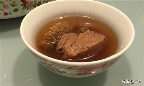 花胶鲨鱼骨汤的做法 2026年花胶鲨鱼骨骨汤的功效