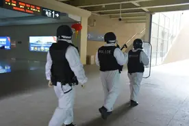 盘点警察小哥的“职业病”，快来围观吧！图片