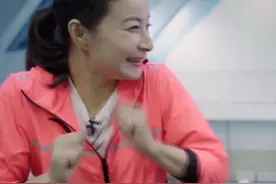 郭晶晶登10米跳台吓得哆嗦！邓亚萍直呼吓人 跳水女王心疼霍启刚图片