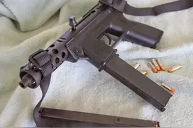 盘点欧美枪战电影中，帮派最爱的十大枪械图片