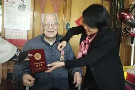 军事界 | 我省为抗美援朝老兵陆续发放纪念章图片