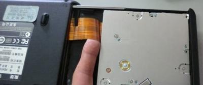 电脑光碟放不出来怎么办