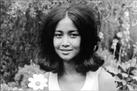 西哈努克的女儿结过四次婚，初婚嫁祖父的侄子，再婚嫁祖母的弟弟图片