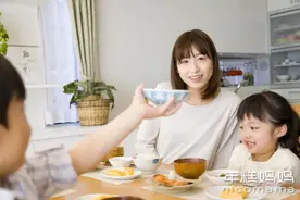 娃多大可以吃“大人饭”？答案跟你想的真不一样图片