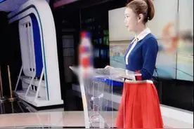 湖南台主播晒工作幕后，小腿肿胀还犯口误，何炅曾曝1字扣100图片