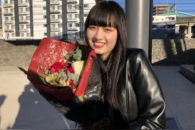 假面骑士01灭亡迅雷外传：亚兹收花退场 这坏女人已经过气了图片