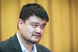 4消息！富邦连签9人，广厦名将赴欧洲，杨鸣迎强援，周琦难逃重罚图片