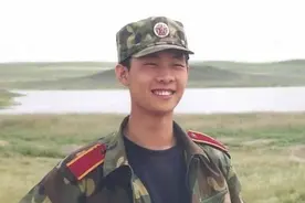 张译因贪玩救父母一命，娶央视妻子，前丈母娘嘲：脸像被屁股坐过图片