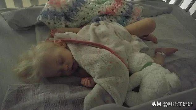 两岁女童喝奶险丧命！这10个喝奶禁忌，你还在做吗？