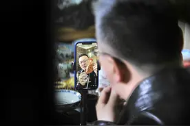 镜象：“云上”鉴宝师图片