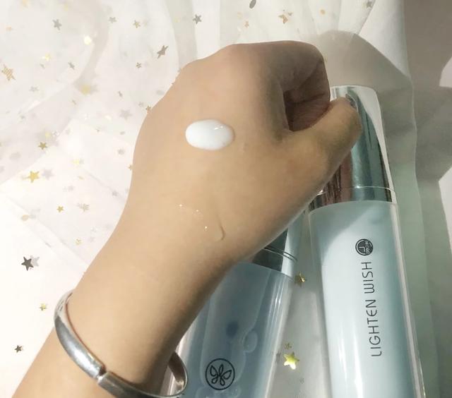 敏感肌能用的洗面奶并不多，除了芙丽芳丝就数它了，别再交智商税