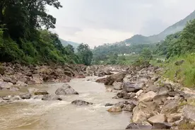 昆明禄劝翠华镇达基村野温泉图片