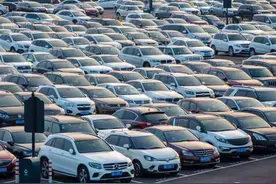 买什么样的二手车最划算？有两种二手车，二手车商贩都抢着要图片