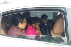 5座SUV座位已满再加1个小孩，会被超载处罚吗？看完你就知道视频封面
