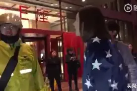 女子自称“干媒体的”追打外卖哥，网友：这是媒体被黑的最惨的一次视频封面