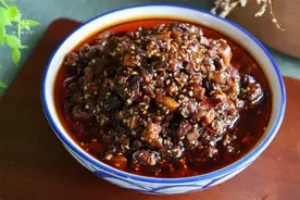 这酱，拌面条拌馒头特过瘾，1斤香菇就搞定，喷香好吃，不用买了图片