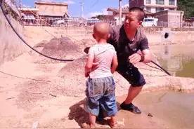 一年内两次跳下水救人.......“虎哥”，你火了！（附视频）图片