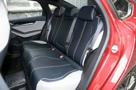 秦PLUS EV对后悬架进行了升级，采用了多连杆式独立悬架图片