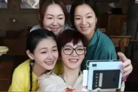 嫁给“活佛”的阿雅，住上豪宅生活优越，如今生活美满幸福图片