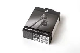 时尚运动者必备——Adidas FWD-01 蓝牙运动耳机图片