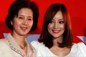 傍富豪抢闺蜜男友，大火时出国捞金，李小璐妈妈的情史比女儿精彩图片